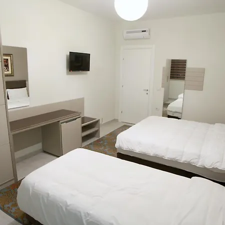 Hotel Fjortes Vlore